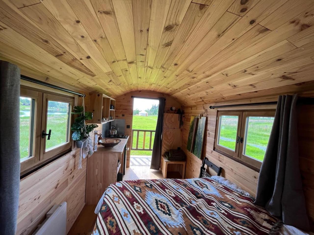 Les Logements Insolites De La Base Nautique Verneuil  외부 사진