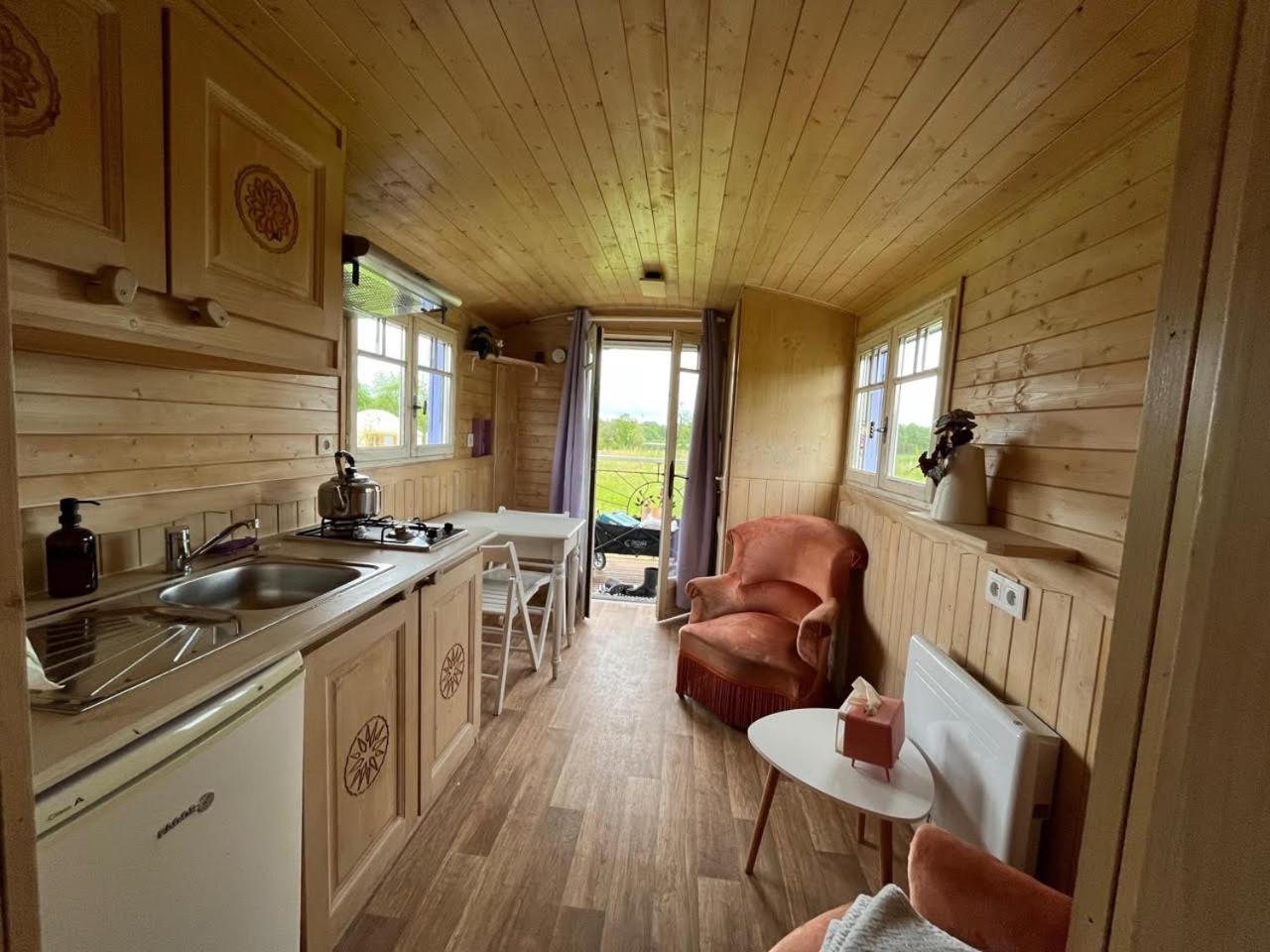 Les Logements Insolites De La Base Nautique Verneuil  외부 사진