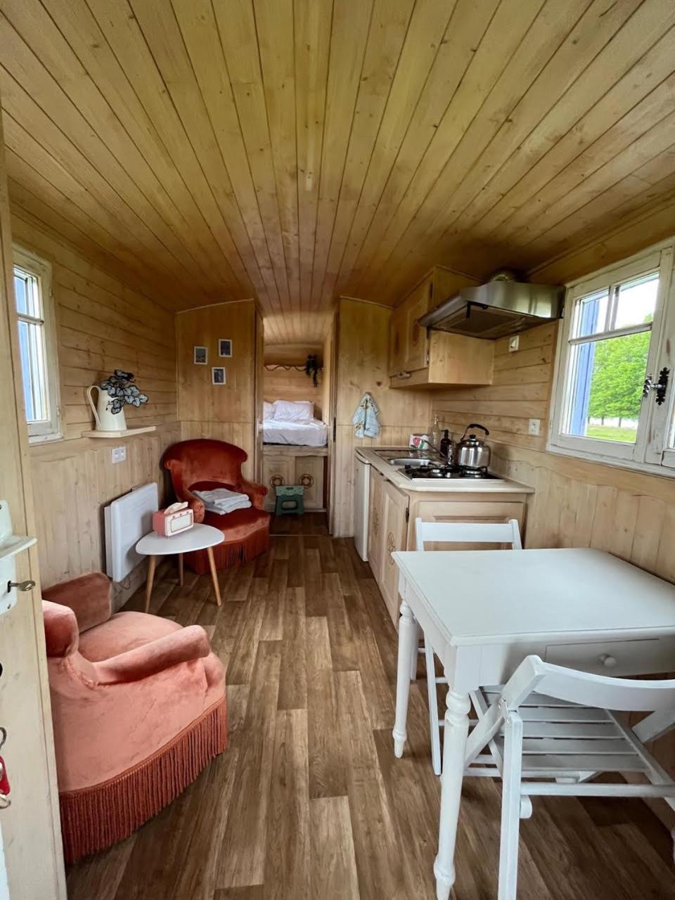 Les Logements Insolites De La Base Nautique Verneuil  외부 사진